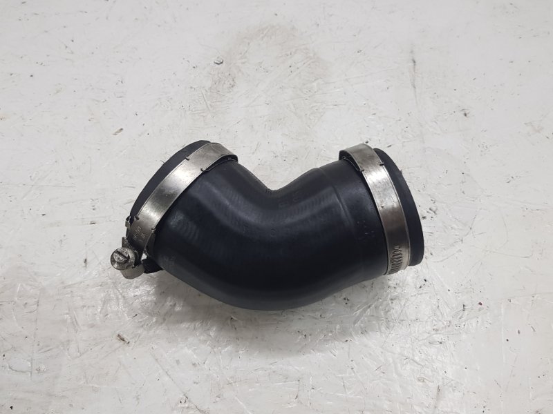 Патрубок интеркулера Skoda Octavia A5 1K0145838AG контрактная