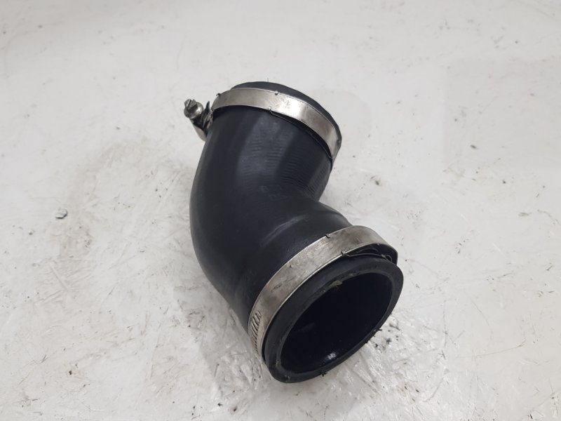 Патрубок интеркулера Octavia A5