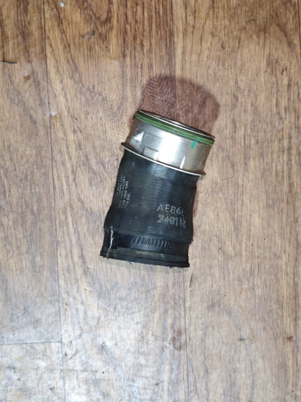 Запчасть патрубок интеркулера Volkswagen Passat B7 1K0145828F контрактная Патрубок интеркулера Volkswagen Passat B7 1K0145828F контрактная