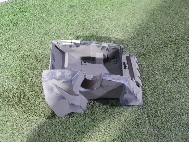 Запчасть клипса бампера задняя правая volvo xc90 c59 b5254t2 30678278 контрактная Клипса бампера задняя правая volvo xc90 c59 b5254t2 30678278 контрактная