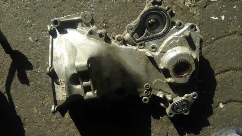 Крышка грм Toyota 1KRFE Крышка грм Toyota 1KRFE