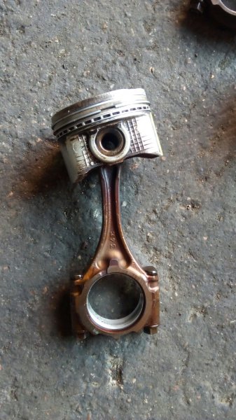 Поршень Toyota 1GFE Поршень Toyota 1GFE