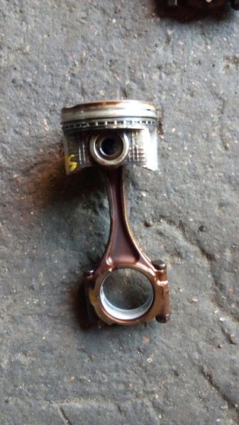 Поршень Toyota 1GFE Поршень Toyota 1GFE