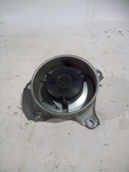 Помпа Toyota 2ZRFAE Помпа Toyota 2ZRFAE