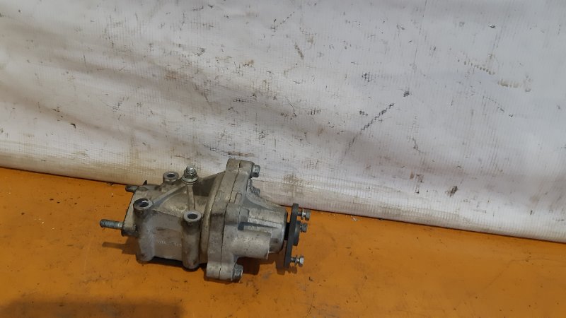 Помпа Mitsubishi 4B11 2008 Помпа Mitsubishi 4B11 2008