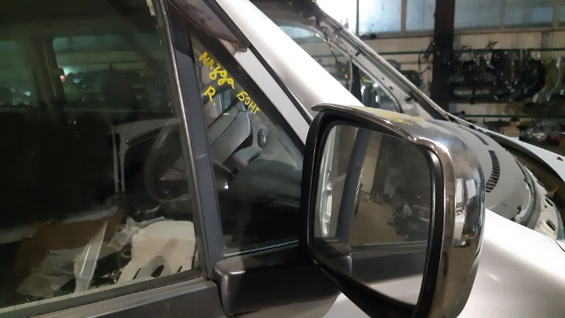 Форточка двери Mazda Bongo Friendee SG5W J5D передняя правая