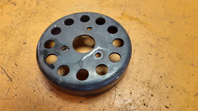 Шкив помпы Toyota 1NZFE 2002 Шкив помпы Toyota 1NZFE 2002