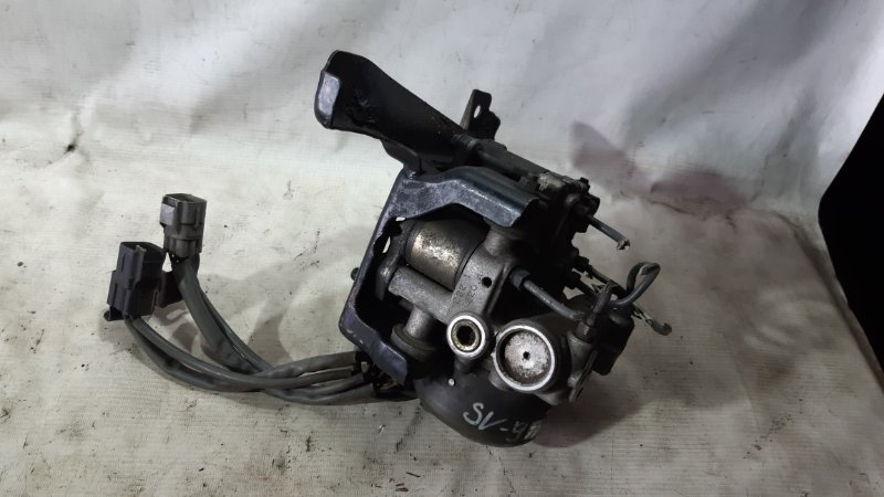 Блок abs Toyota Camry CV30 Блок abs Toyota Camry CV30