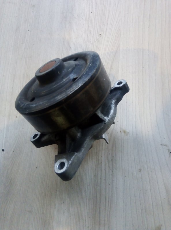 Помпа Toyota 1ZZFE 2002 Помпа Toyota 1ZZFE 2002
