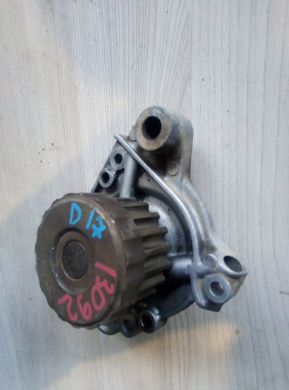 Помпа Honda J25A Помпа Honda J25A