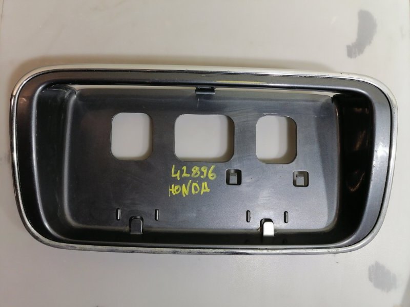 Накладка багажника Honda Stepwgn RF1