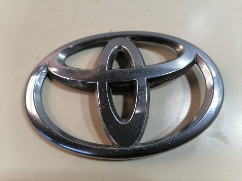 Эмблема toyota Toyota Corolla ADE150 1ZRFAE