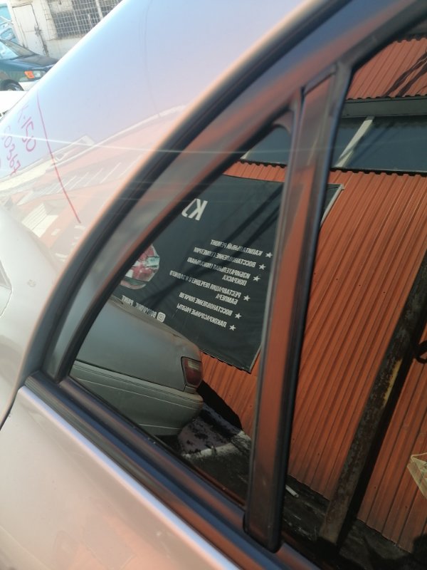 Форточка двери Toyota Corolla ADE150 1ZRFAE задняя правая