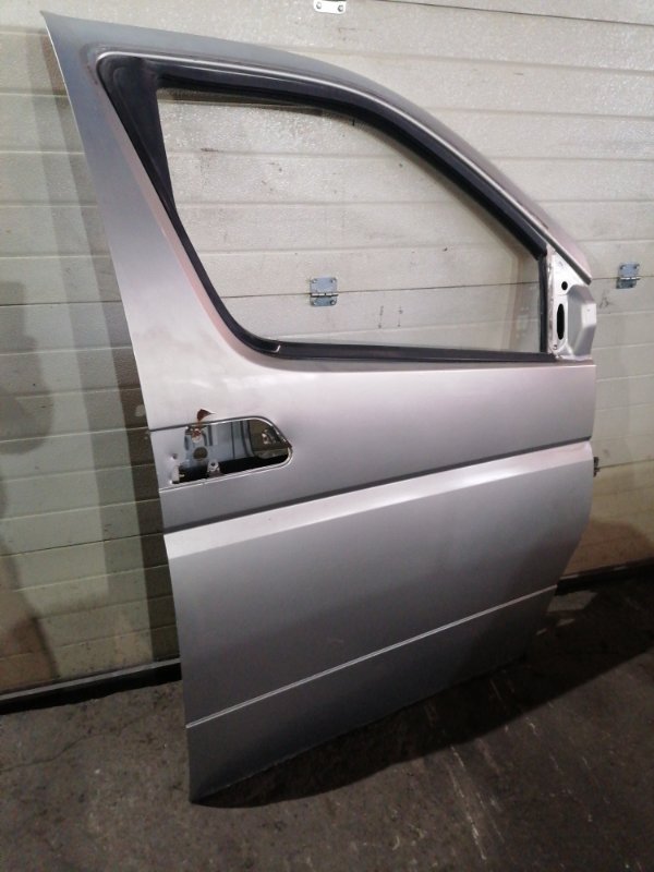 Дверь боковая Nissan Elgrand E51 VQ25DE передняя правая