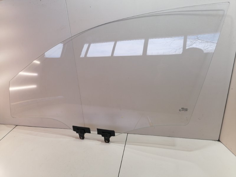 Стекло двери Kia Rio FB G4FG 2018 переднее левое
