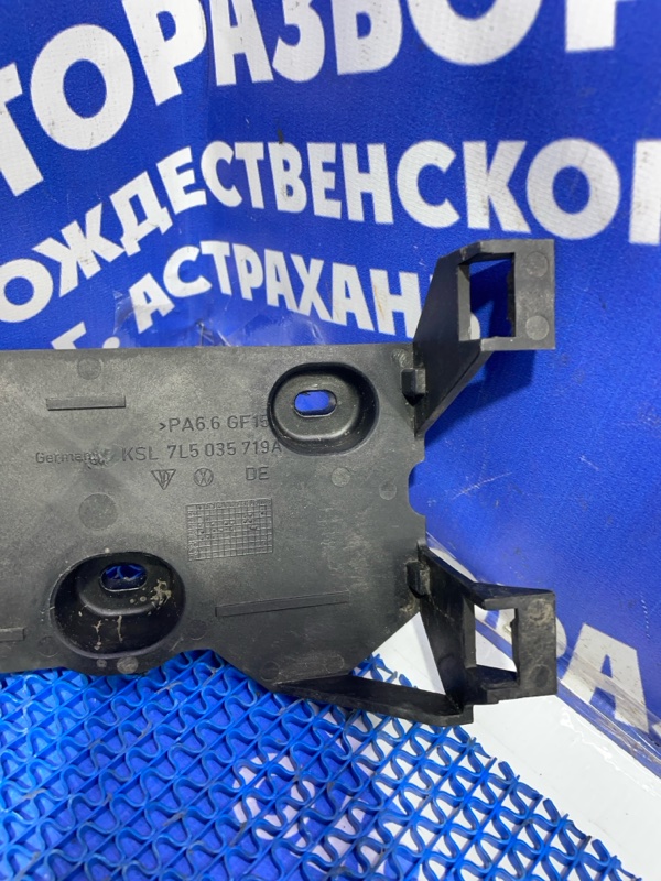 Кронштейн блока управления двигателем Porsche Cayenne S кроссовер M48.00