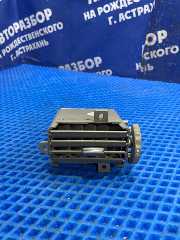 Дефлектор воздушный Chery Fora A21 2007 седан A215305151 Б/У