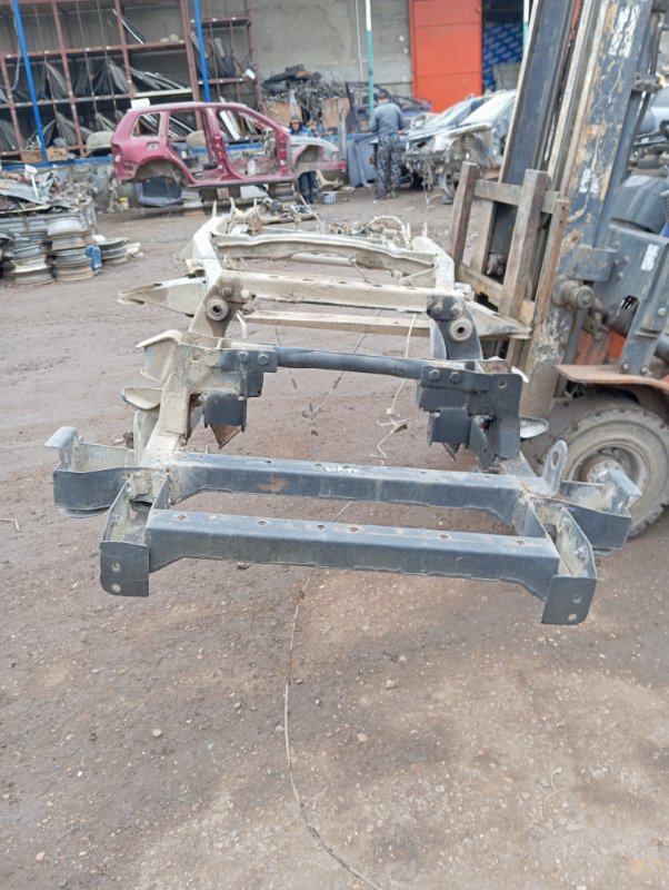 Рама Shuttle 2006 внедорожник 4G64 Рама Shuttle 2006 внедорожник 4G64