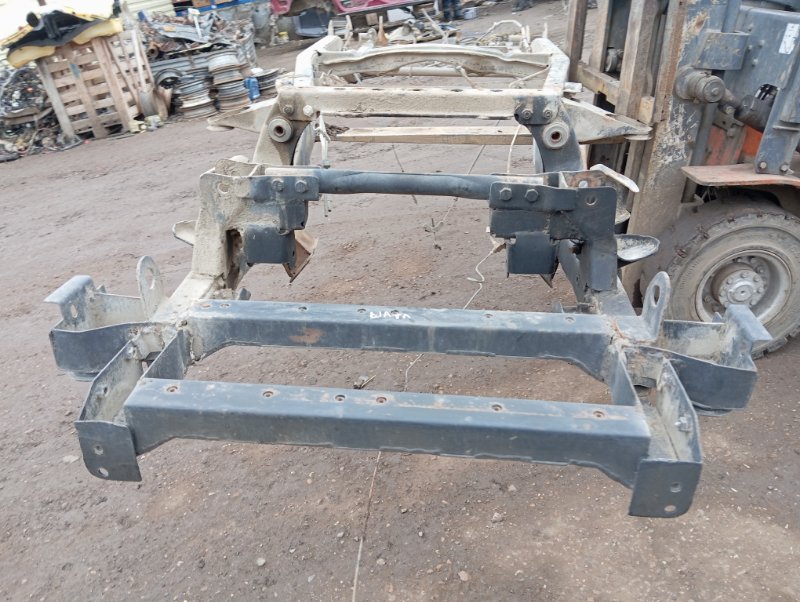 Рама Shuttle 2006 внедорожник 4G64 Рама Shuttle 2006 внедорожник 4G64