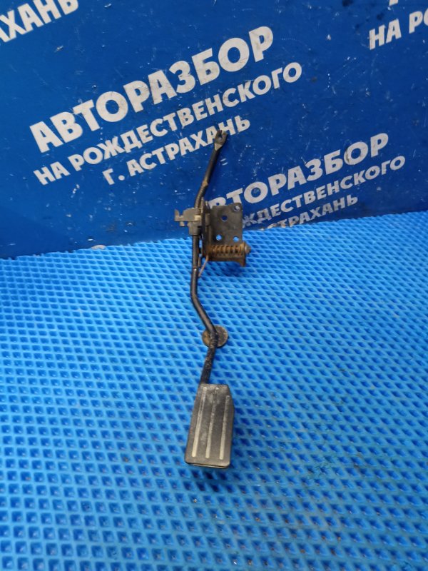 Запчасть педаль газа Derways Shuttle 2006 внедорожник 4G64 Noname Б/У Педаль газа Derways Shuttle 2006 внедорожник 4G64 Noname Б/У