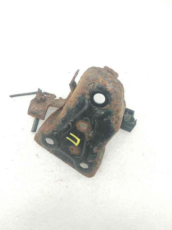 Кронштейн балки задний правый Citroen C3 2010 A51 EP6C 515637 Б/У