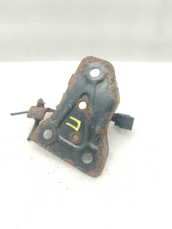 Кронштейн балки задний правый C3 2010 A51 EP6C