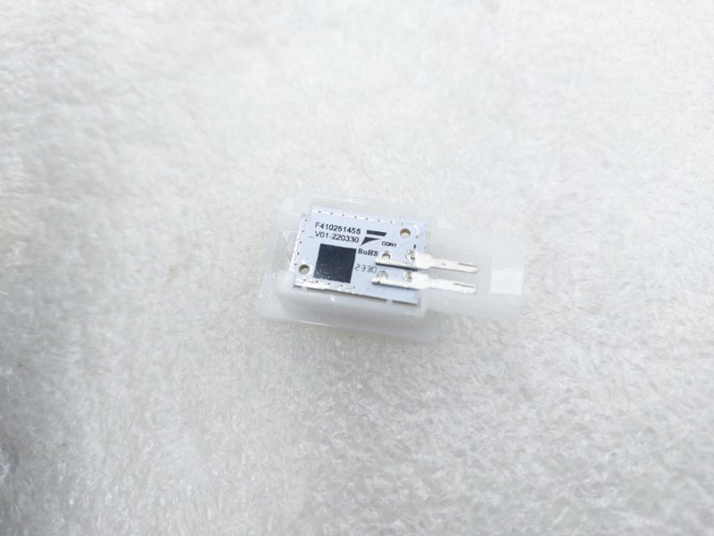 Плафон подсветки бардачка L7 2023 1 L2E15M Плафон подсветки бардачка L7 2023 1 L2E15M
