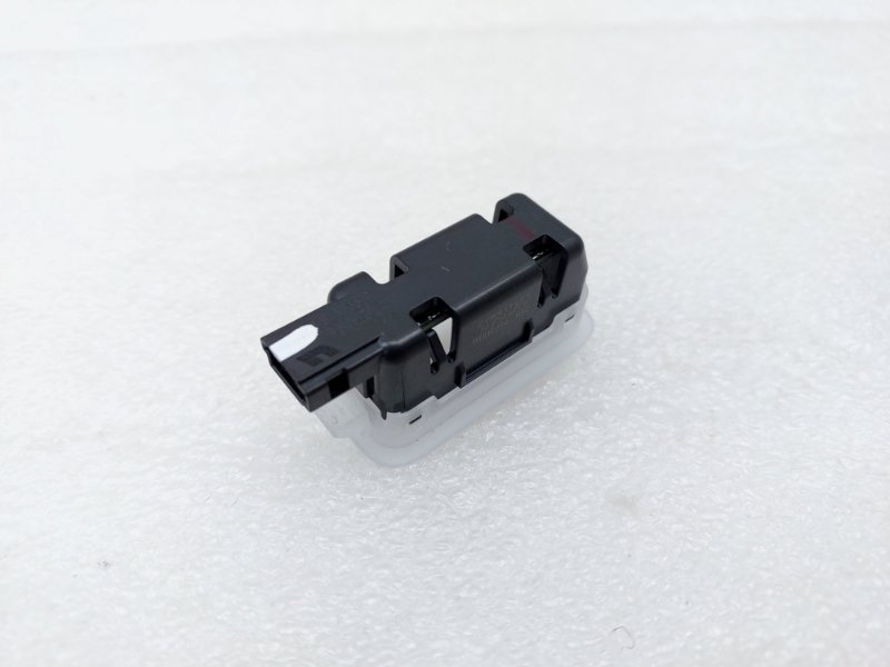 Плафон салона L7 2023 1 L2E15M