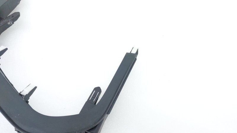 Накладка торпедо левая Hyundai Staria US4 D4HB