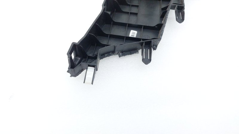 Накладка торпедо левая Staria 2021 US4 D4HB