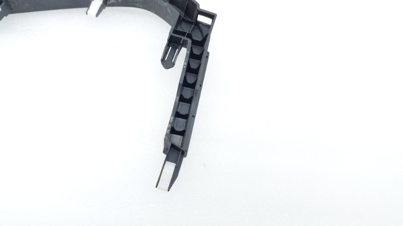 Накладка торпедо левая Staria 2021 US4 D4HB