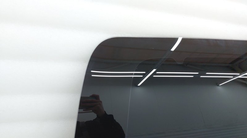 Стекло кузовное глухое заднее правое Staria 2021 US4 D4HB Стекло кузовное глухое заднее правое Staria 2021 US4 D4HB