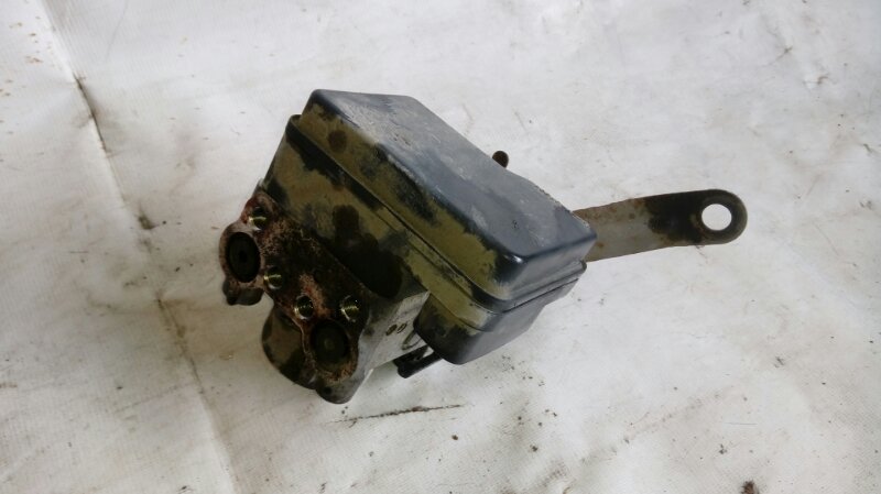 Блок abs Toyota Vitz NCP95 2006