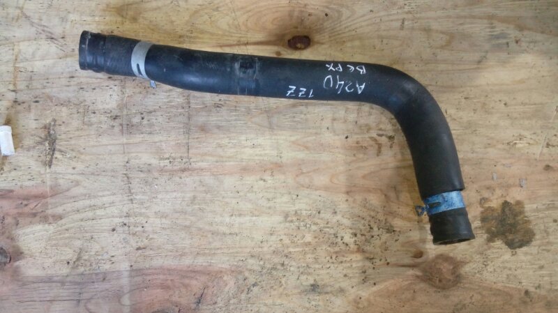 Патрубки радиатора тойота виста 1zz-fe. Патрубки 1zz. Toyota 16571-22130. Патрубок радиатора zzt240. Патрубки для 1zz-fe.