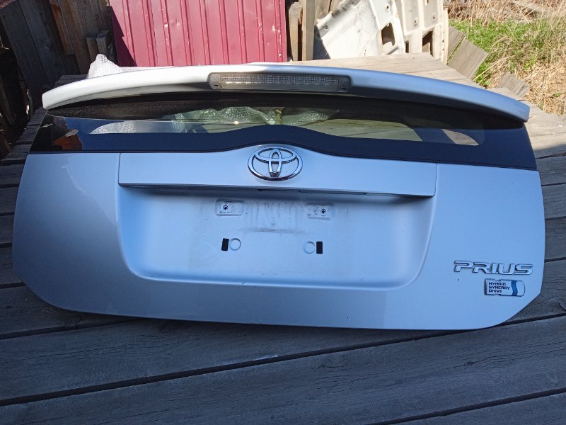 Дверь багажника Toyota Prius NHW20 1NZ-FXE 2009