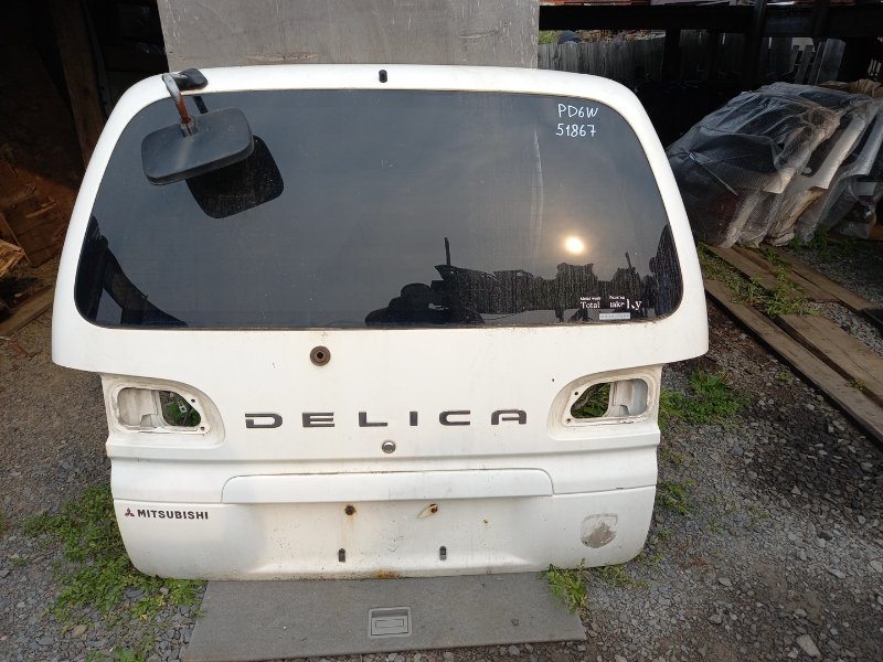 Дверь багажника Mitsubishi Delica PD6W 6G72 2003