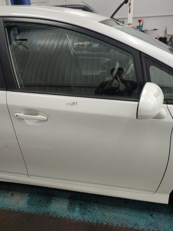 Дверь передняя правая Toyota Wish ZGE20 2ZR-FAE 2009 передняя правая