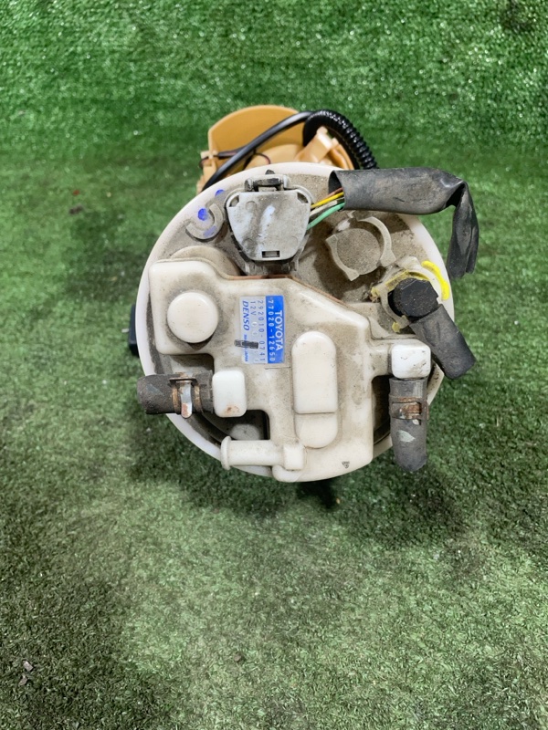 Топливный насос TOYOTA COROLLA AXIO NZE141 1NZ-FE