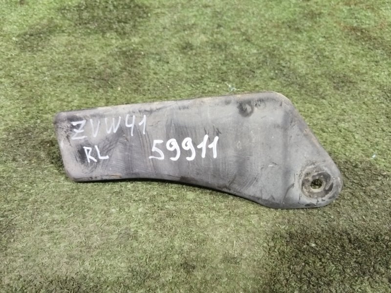 Брызговик задний левый TOYOTA PRIUS Alpha 2015 ZVW41 2ZR-FXE контрактная