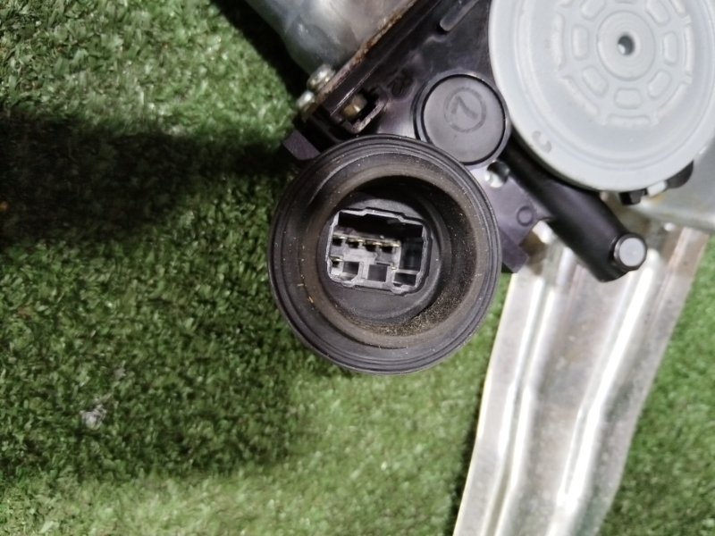 Стеклоподьемник задний левый задний левый TOYOTA COROLLA NZE124 1NZ-FE Стеклоподьемник задний левый задний левый TOYOTA COROLLA NZE124 1NZ-FE