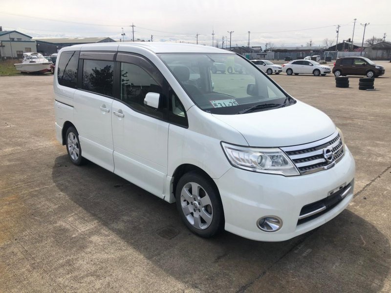 Автомобиль NISSAN SERENA CC25 MR20 2010 года в разбор