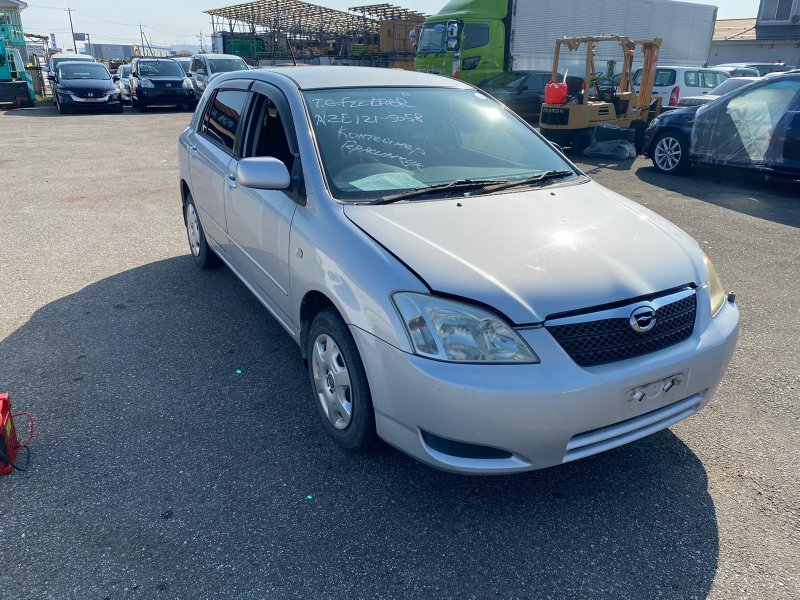 Автомобиль TOYOTA COROLLA RUNX NZE121 1NZ-FE 2004 года в разбор