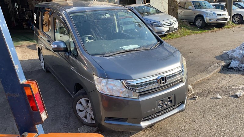 Автомобиль HONDA STEPWGN RK1 R20A 2010 года в разбор