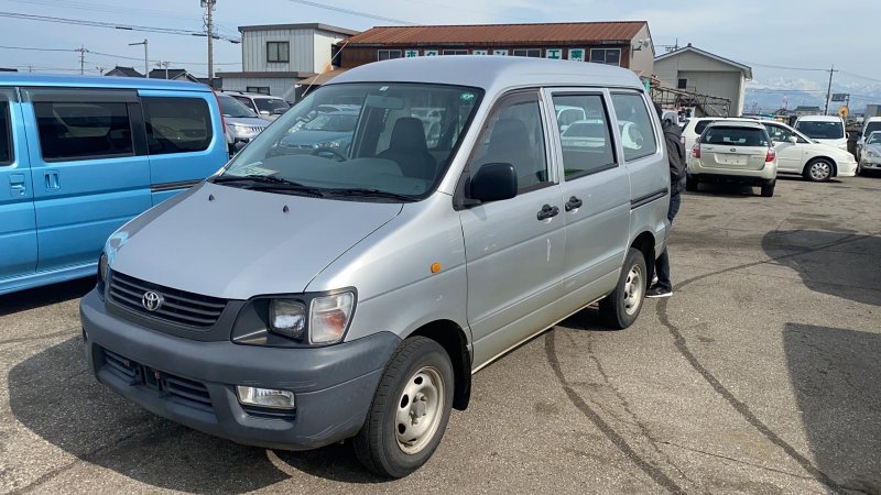 Автомобиль TOYOTA Town Ace Noah SR50 3S-FE 2000 года в разбор