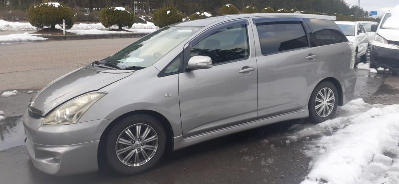 Автомобиль TOYOTA WISH ZNE14 1ZZ-FE 2006 года в разбор