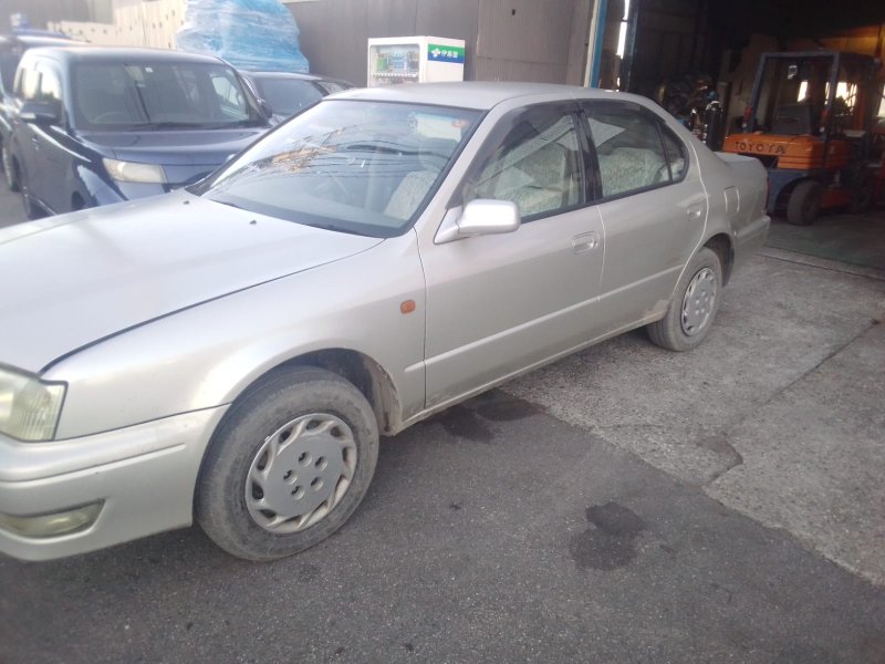 Автомобиль TOYOTA CAMRY SV43 3S-FE 1997 года в разбор