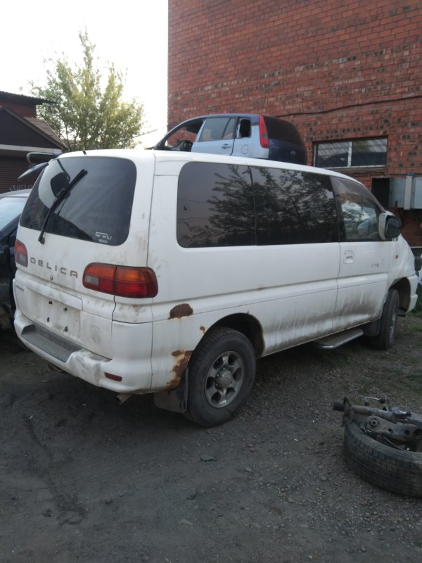 Автомобиль MITSUBISHI DELICA PD6W 6G72 2003 года в разбор