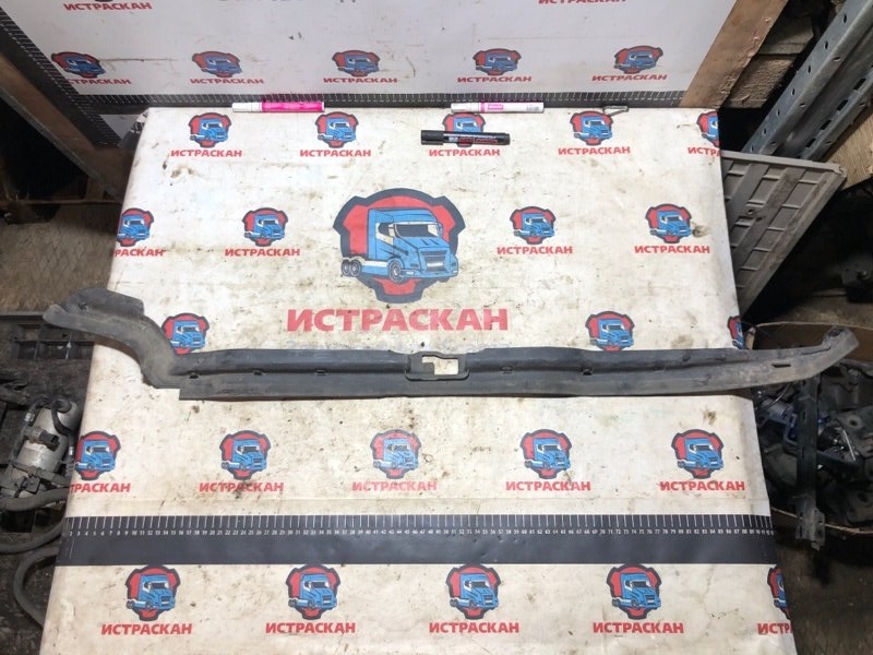 Уплотнитель SCANIA 6 серия P/R/S 2016+ левый (б/у)