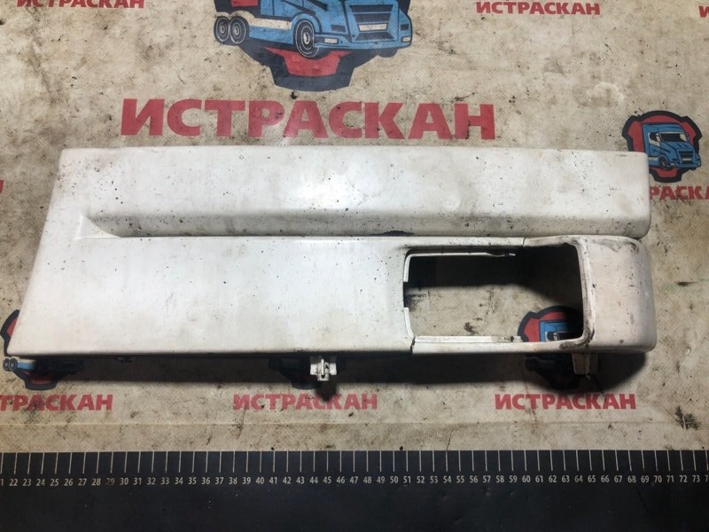 Крышка SCANIA 5 серия P/G/R/T 2003 левая (б/у)