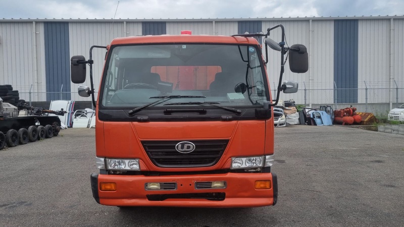 Кабина Nissan Diesel Condor MK252K FE6 2002 (б/у)